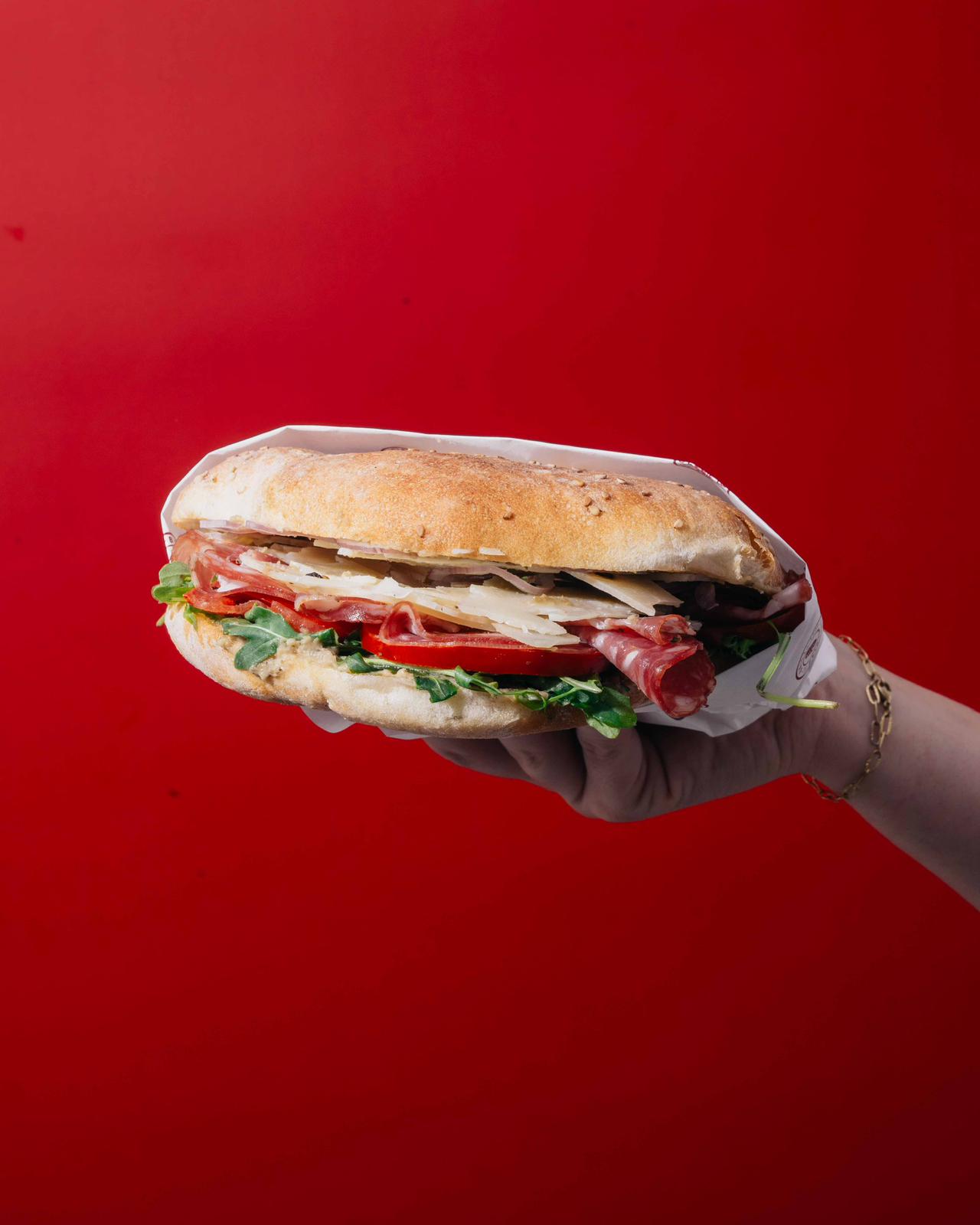 Ftira Tal-Pekorin u Salami